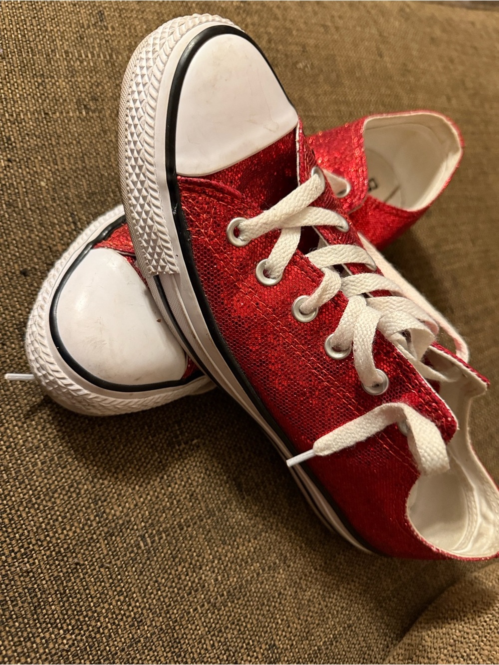 Women’s GLITTER size 10 Red Converse All Star Sneakers with White Accents - Picture 2 of 5